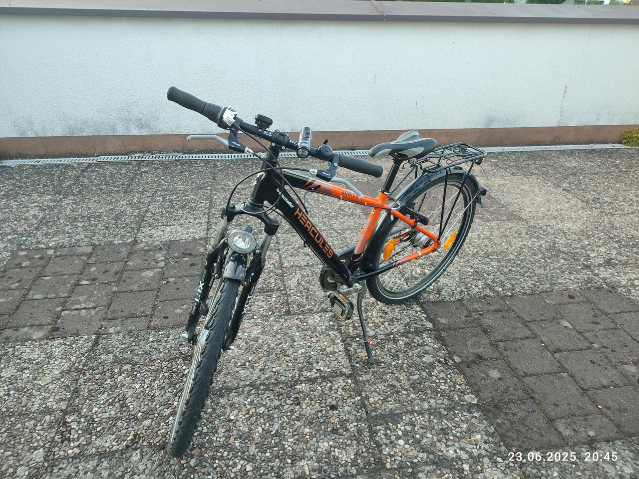 Hercules Sonic 26´ € 70  VB